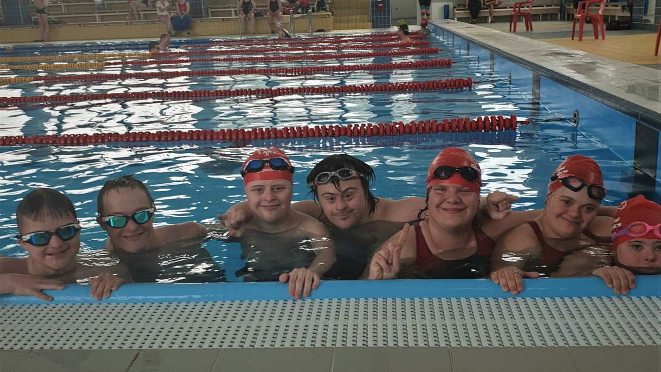 Hendikepovaní Košičania uspeli v plaveckých pretekoch. 