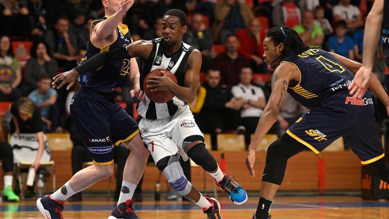 S. Baldovský (vľavo) si už zrejme v tejto sezóne nezahrá.