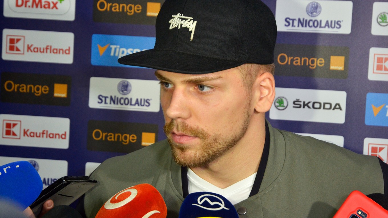 Hráč z NHL Erik Černák.