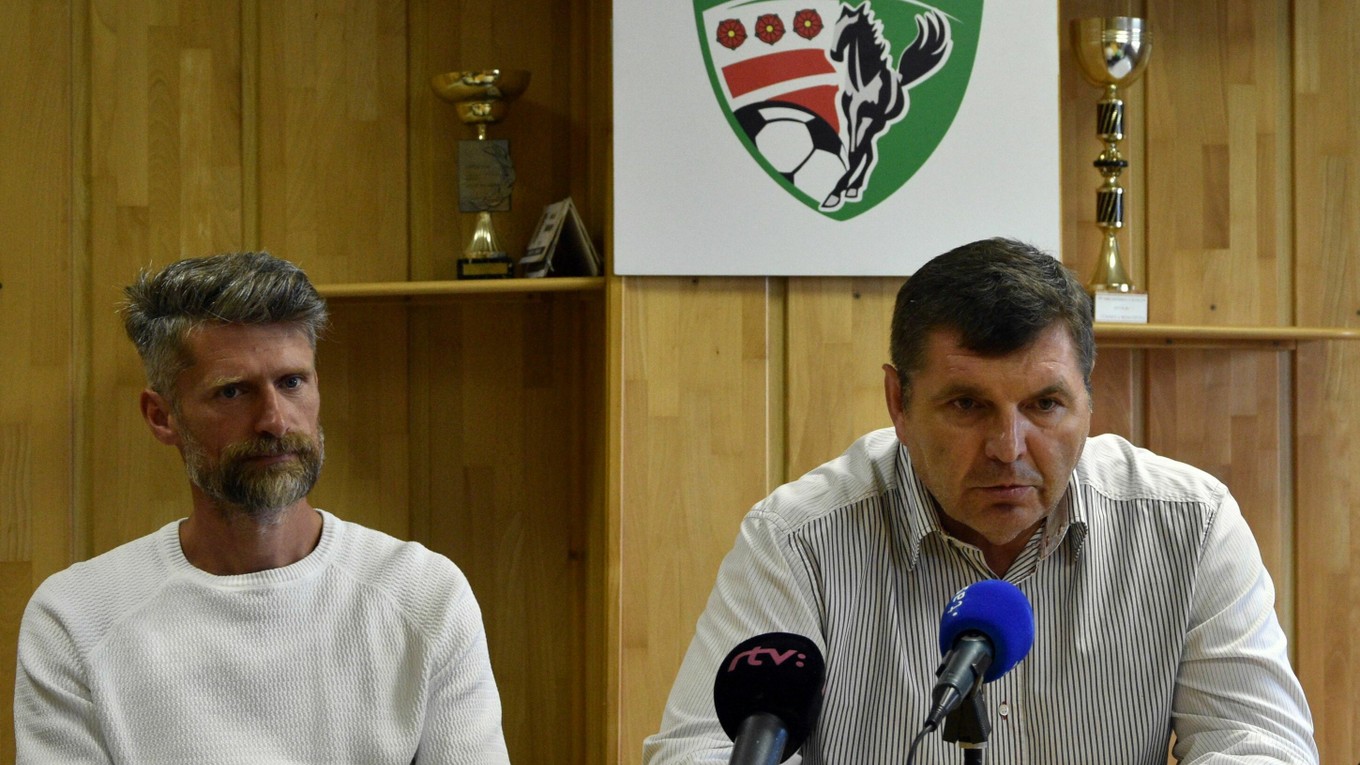 Majiteľ 1. FC Tatran Prešov Miroslav Remeta (vpravo).