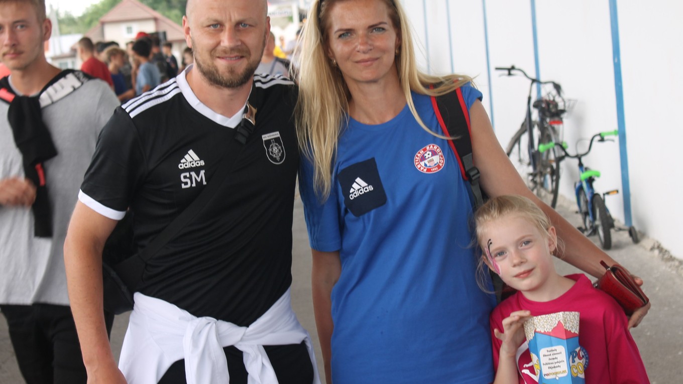 Fotku so slovenskou futbalovou legendou Marekom Saparom si chcel urobiť takmer každý.