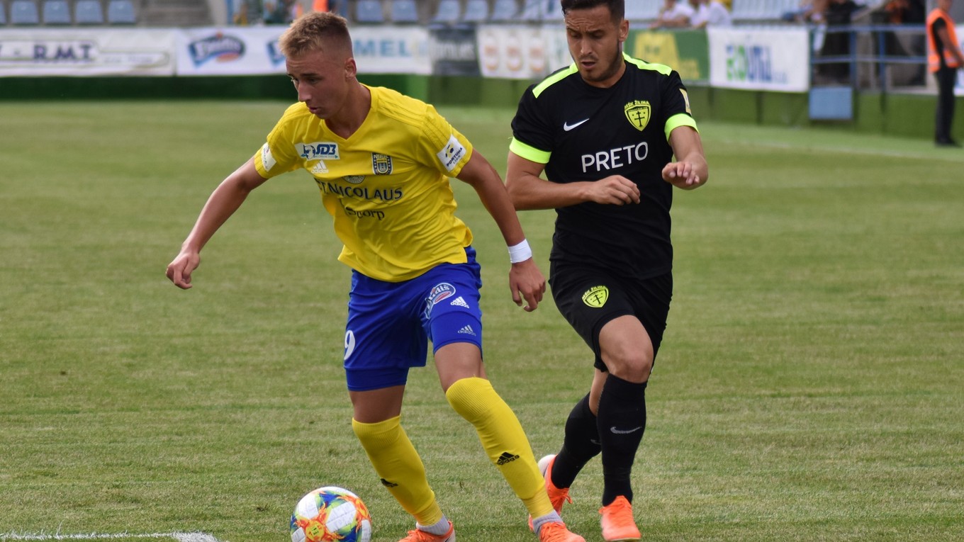 Matej Trusa (vľavo) sa proti Žiline dostal do viacerých dobrých šancí, gólovo sa však nepresadil.