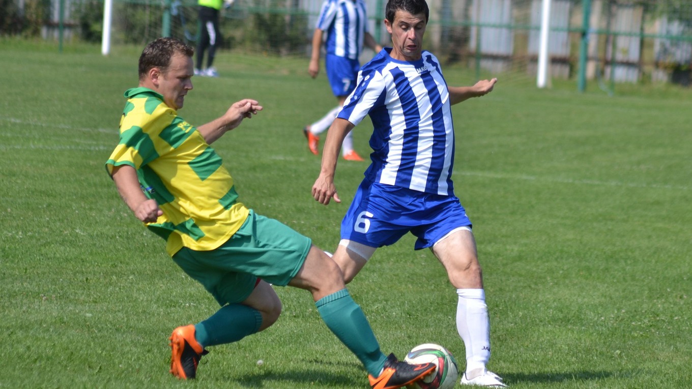 Vo štvrtej lige sa Cejkov bude spoliehať na skúsenosti tvorcu hry Tomáša Jeneia (vpravo).