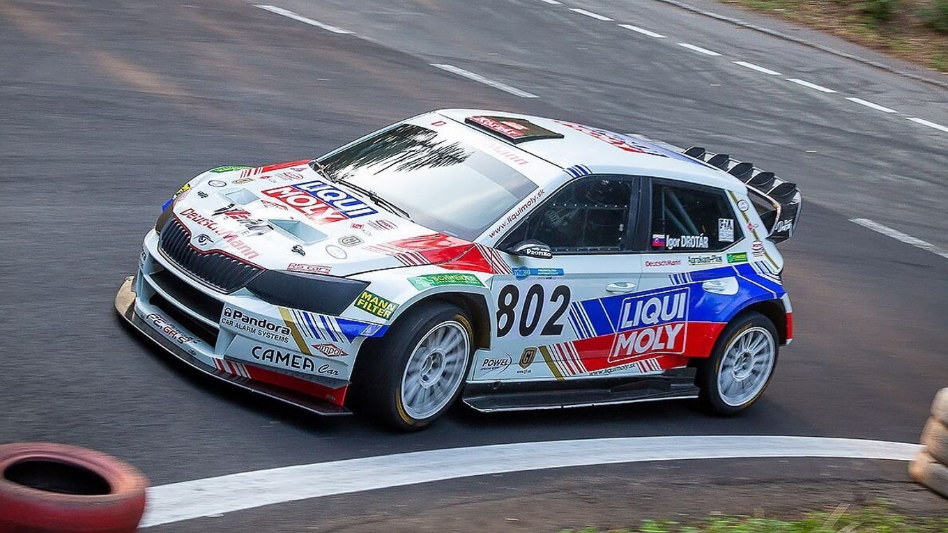 Igor Drotár na svojej Škode Fabia sa v Česku najprv radoval a potom smútil.