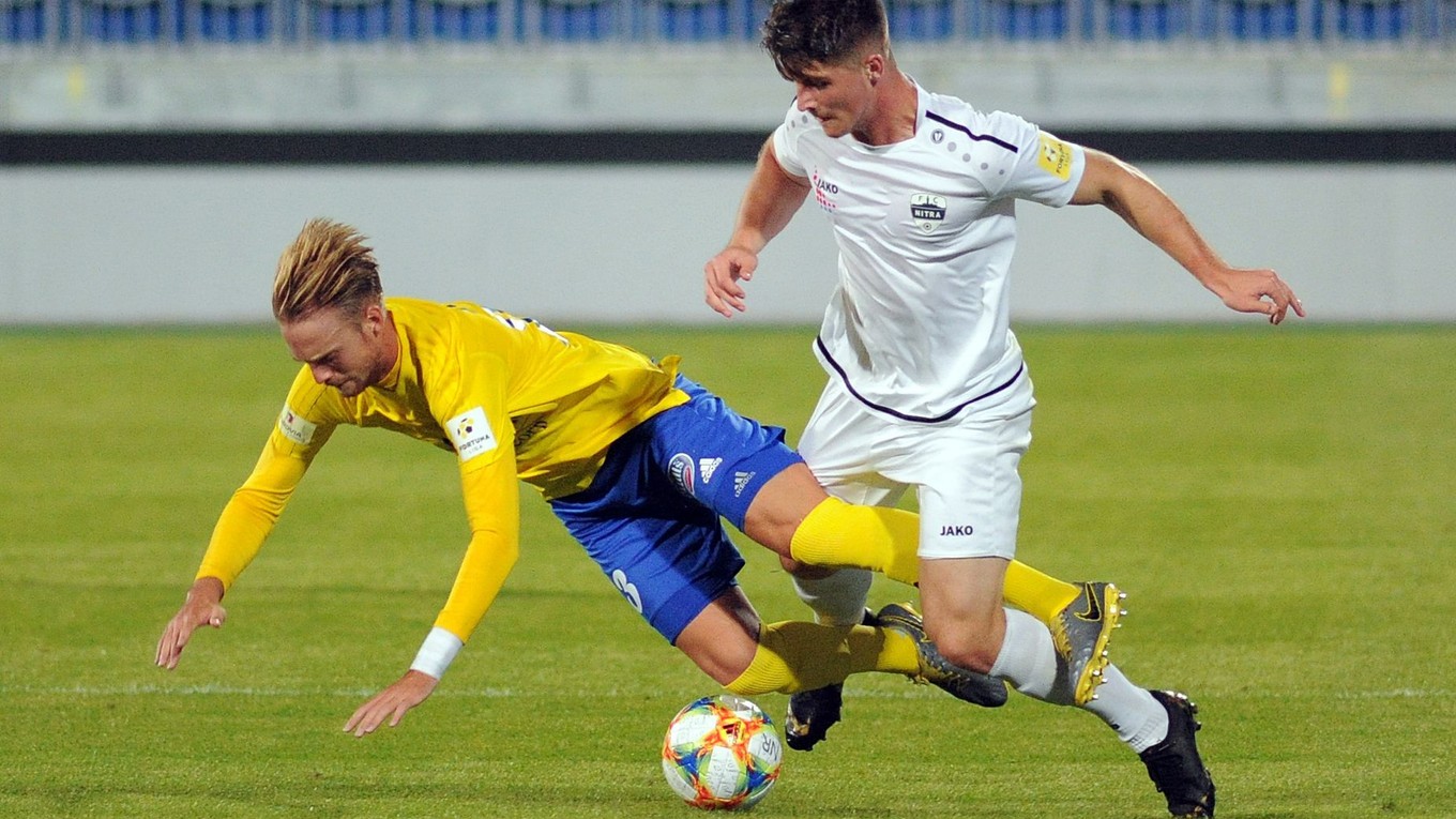 Španiel Ian Pino Soler (vľavo) absolvoval debut vo Fortuna lige a hneď dal aj víťazný gól.