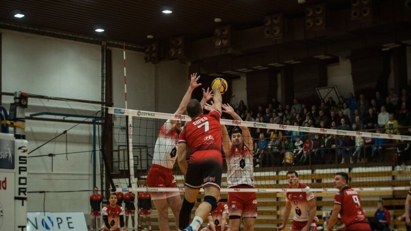 Prešovskí volejbalisti sa budú vo štvrťfinále spoliehať aj na kapitána M. Sopka.