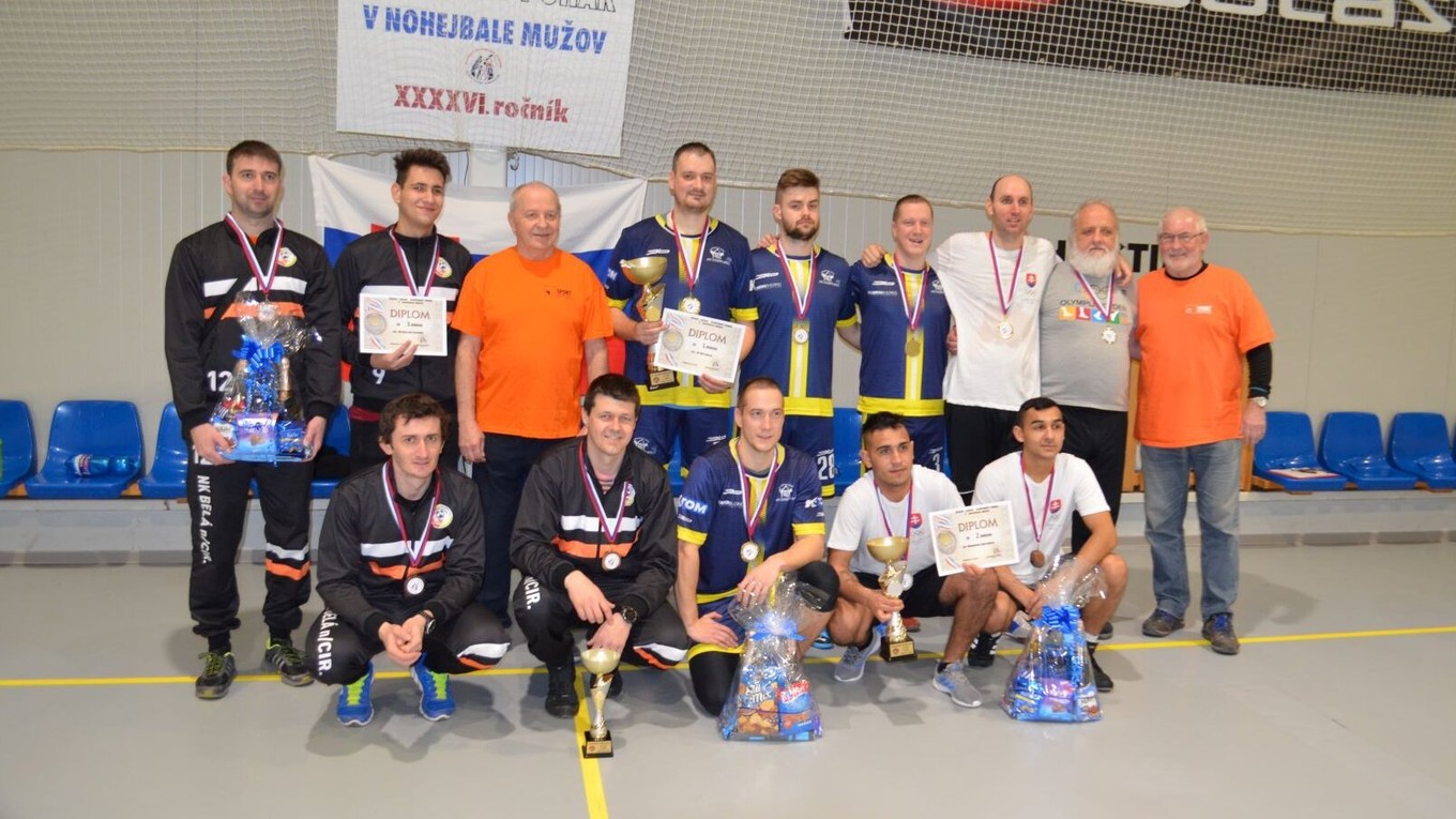 Prvé štyri miesta brali východniari.