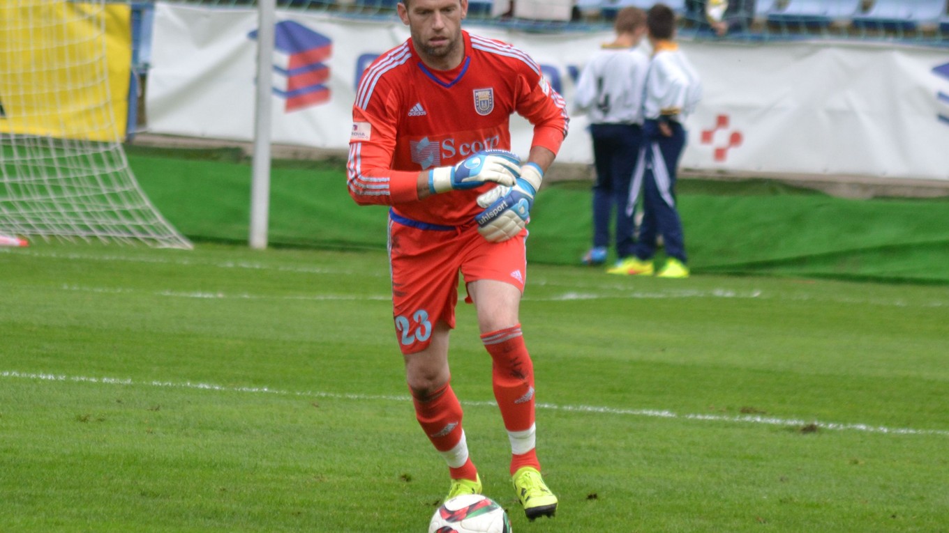 Marián Kelemen v drese materských Michaloviec, ktorým v sezóne 2015/16 dopomohol k záchrane v prvej lige.