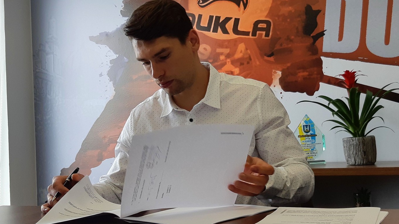 Samuel Takáč sa sťahuje do Michaloviec. V stredu s nimi podpísal kontrakt.