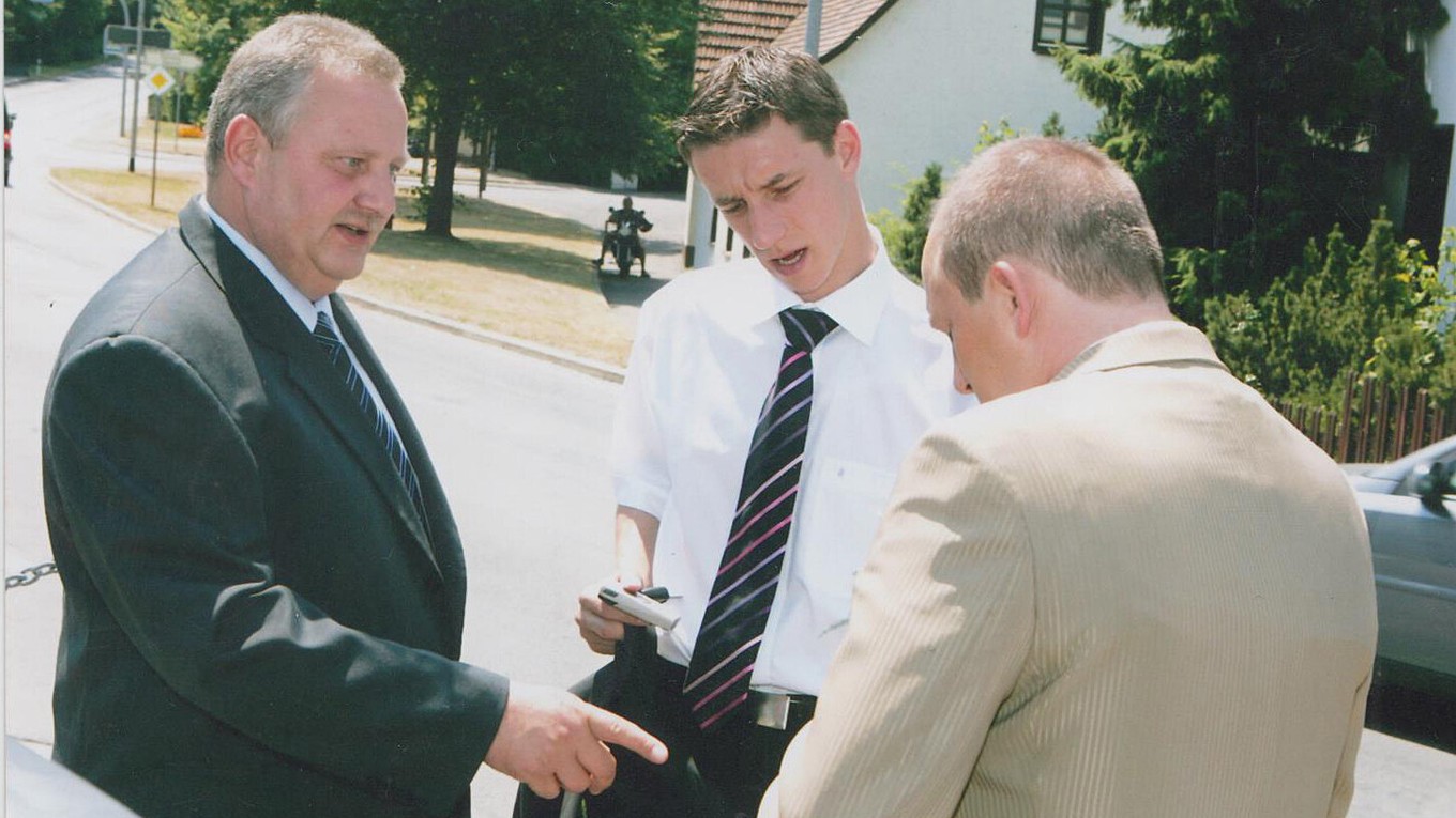 Martončík (vľavo), Mintál (v strede) a Hammer v deň jeho svadby s Martončíkovou dcérou Karin. 