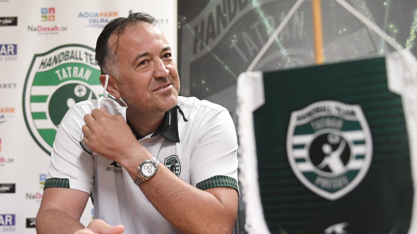 Zrušenie turnaja v Bosne i zápasu v Maďarsku zaskočilo aj trénera Prešova Slavka Golužu.