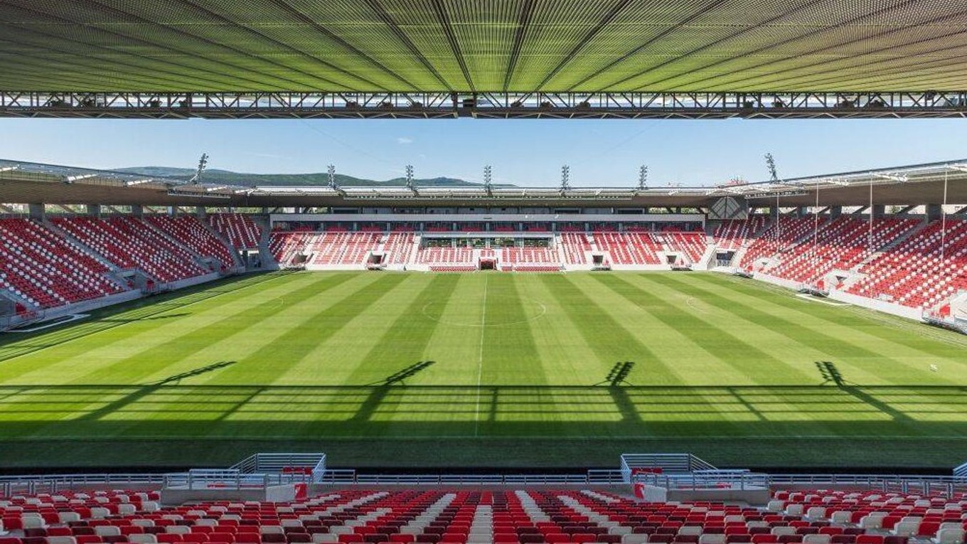 Futbalový štadión v Miškovci. Košičania si na ňom v sobotu zmerajú sily s domácim prvoligovým DVTK.