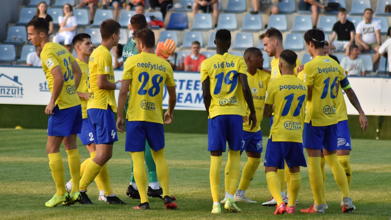 Michalovskí futbalisti sa trápia. V novej sezóne ešte nedali gól ani nebodovali.