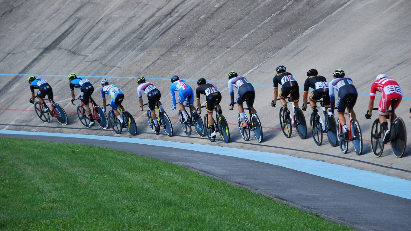 Pretekári na trati velodrómu C1 Grand Prix Prešov.