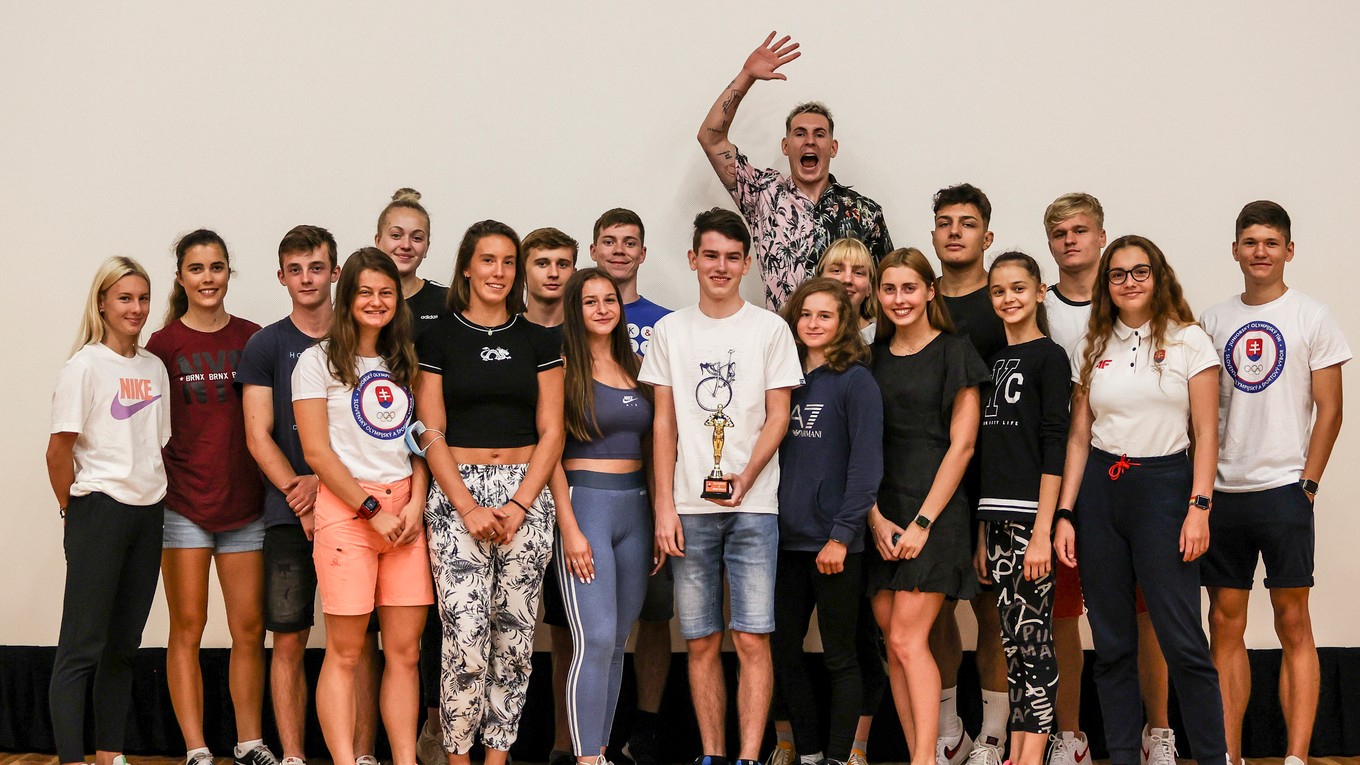 Nádejní športovci sa nedávno stretli na JOT Games v Šamoríne. Teambuildingu sa zúčastnili aj východniarky Zuzana Paňková a Ema Labošová.