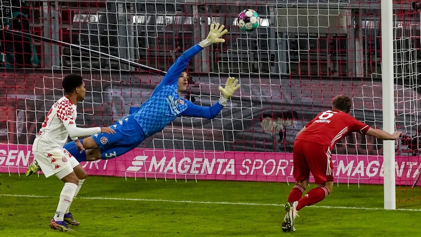 Joshua Kimmich strieľa gól v zápase Bayern Mníchov - Mainz 05.