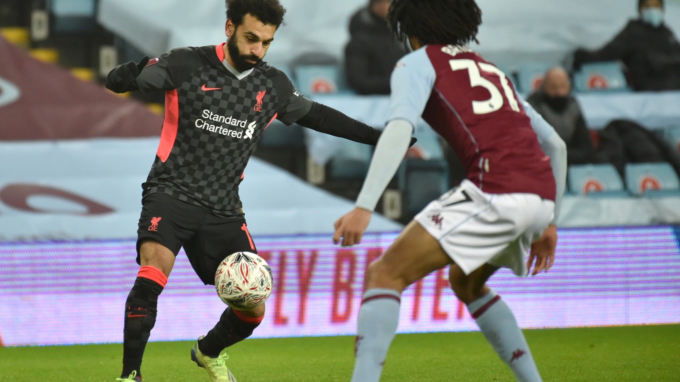 Egyptský útočník Mohamed Salah v zápase proti Aston Ville.
