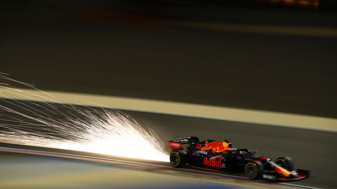 Max Verstappen na monoposte Red Bull na podujatí Veľká cena Bahrajnu F1 2020.