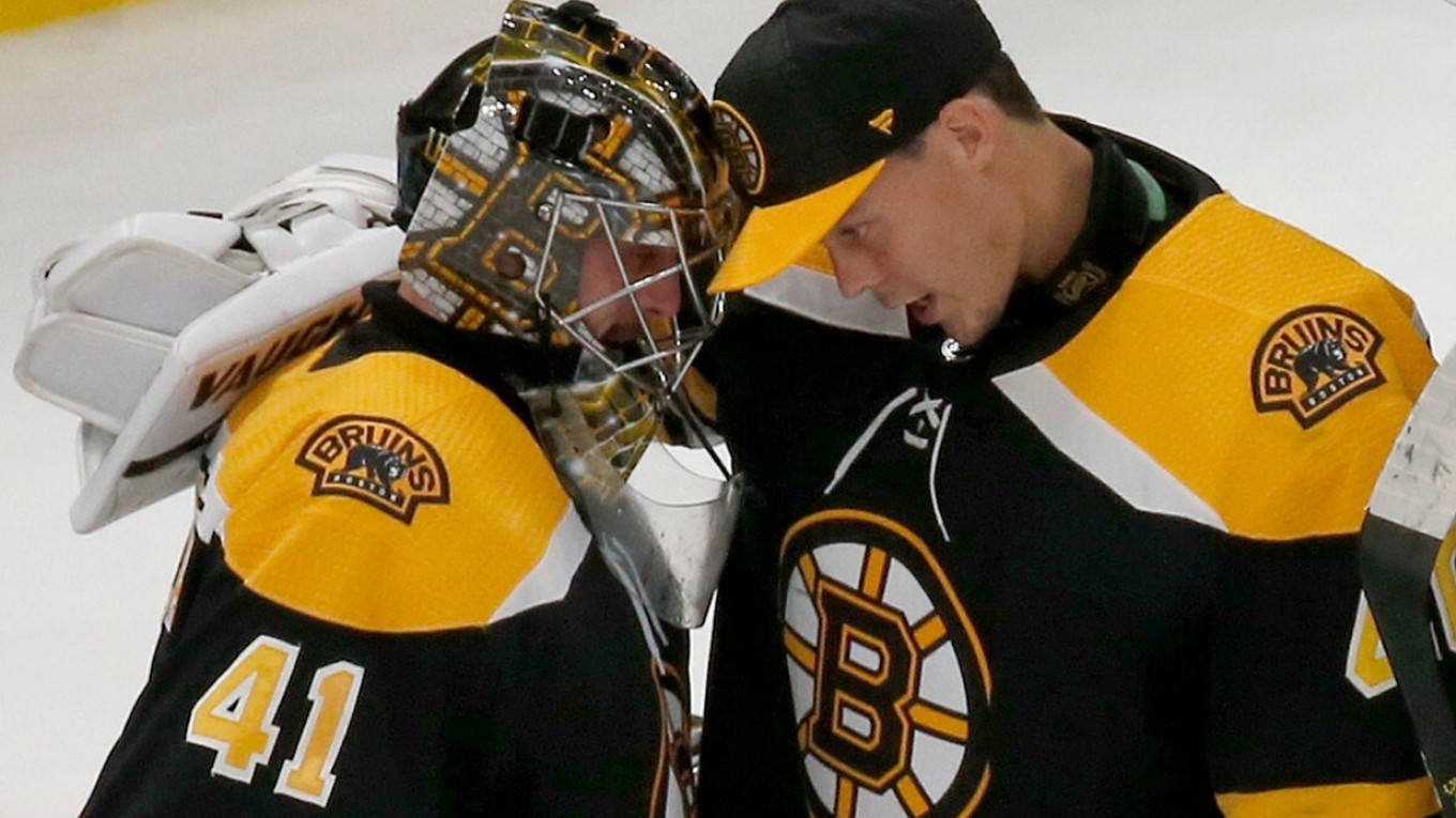 Jaroslav Halák a Tukka Rask v tíme NHL Boston Bruins.