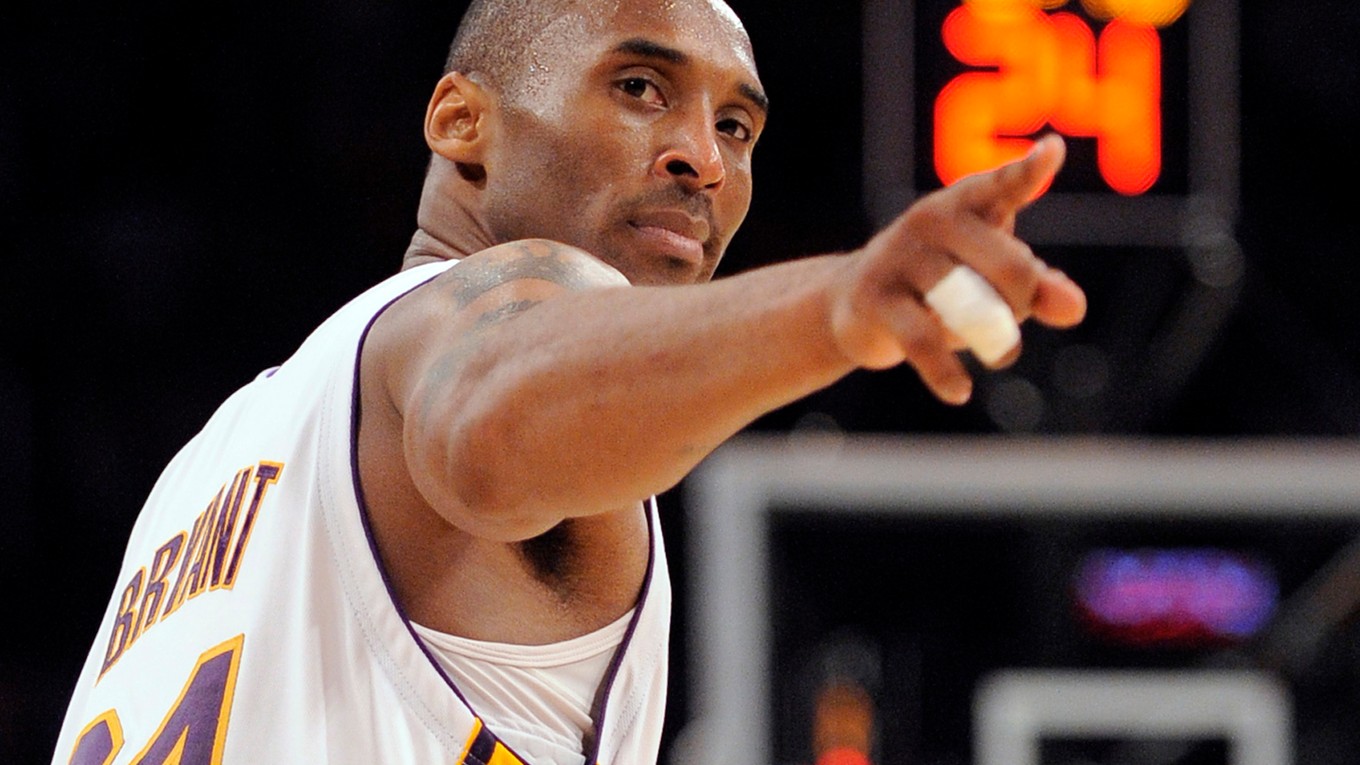 Kobe Bryant v drese Los Angeles Lakers.