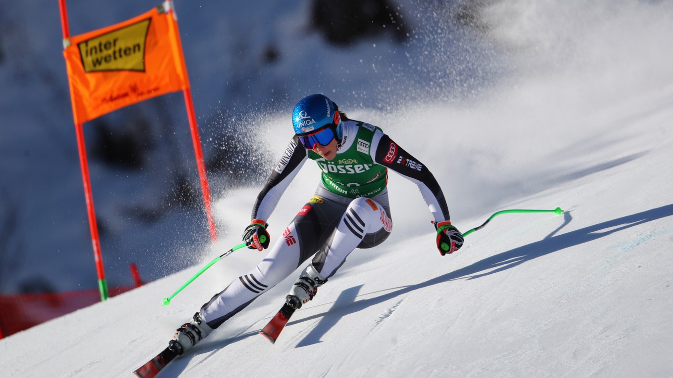 Petra Vlhová ide obrovský slalom.
