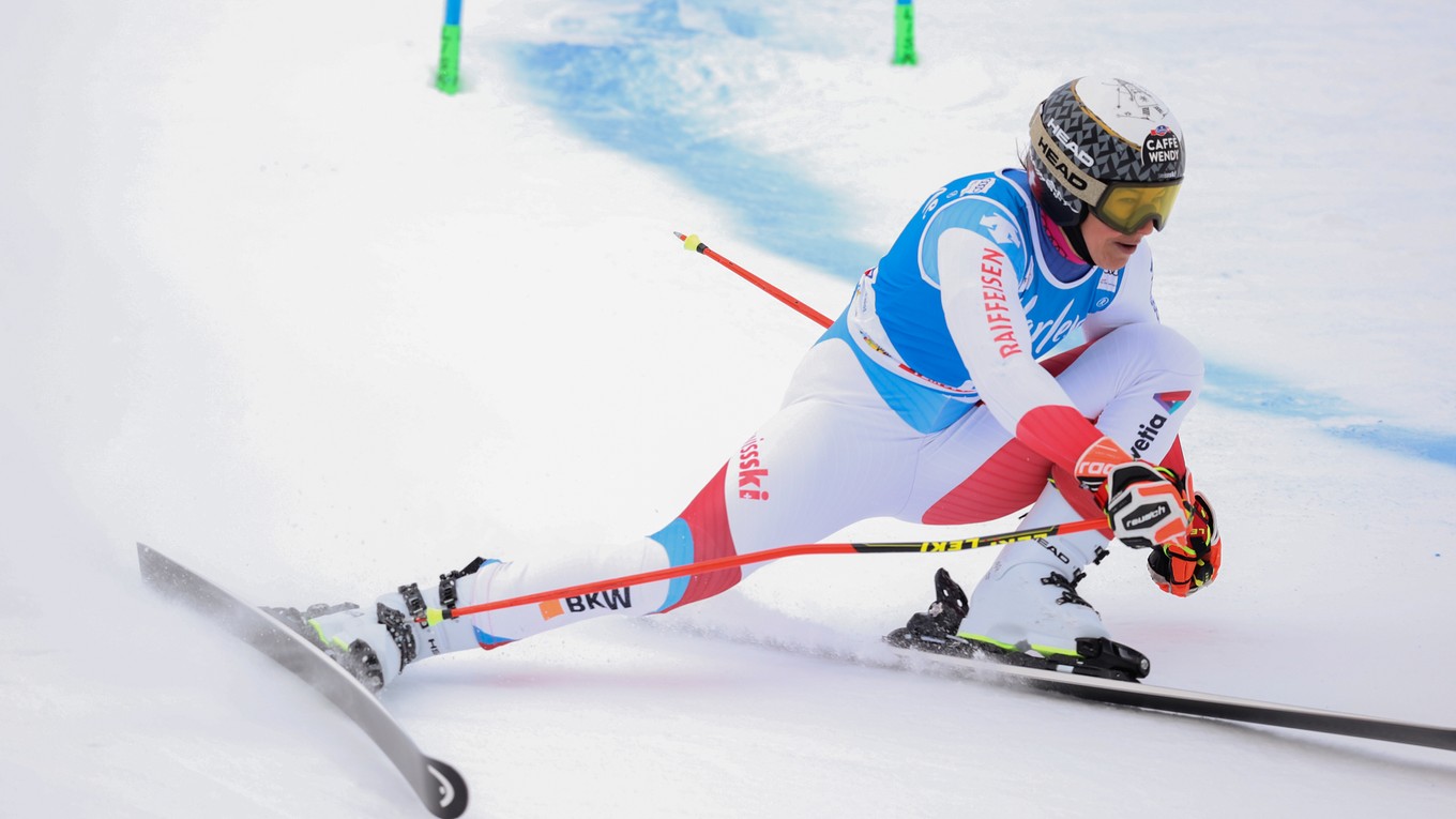 Wendy Holdenerová nepríjemne spadla počas obrovského slalomu v Kronplatzi.