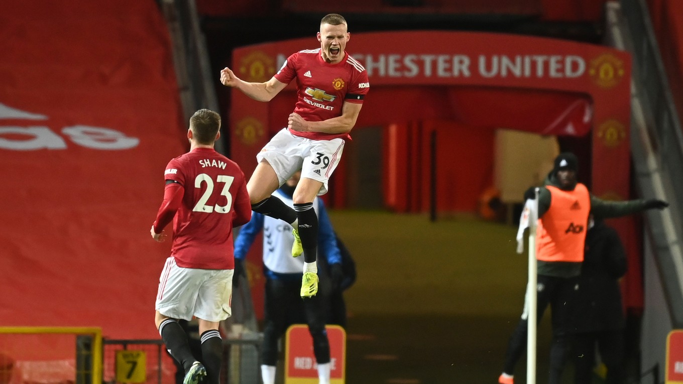 Scott McTominay oslavuje gól v drese Manchester United.