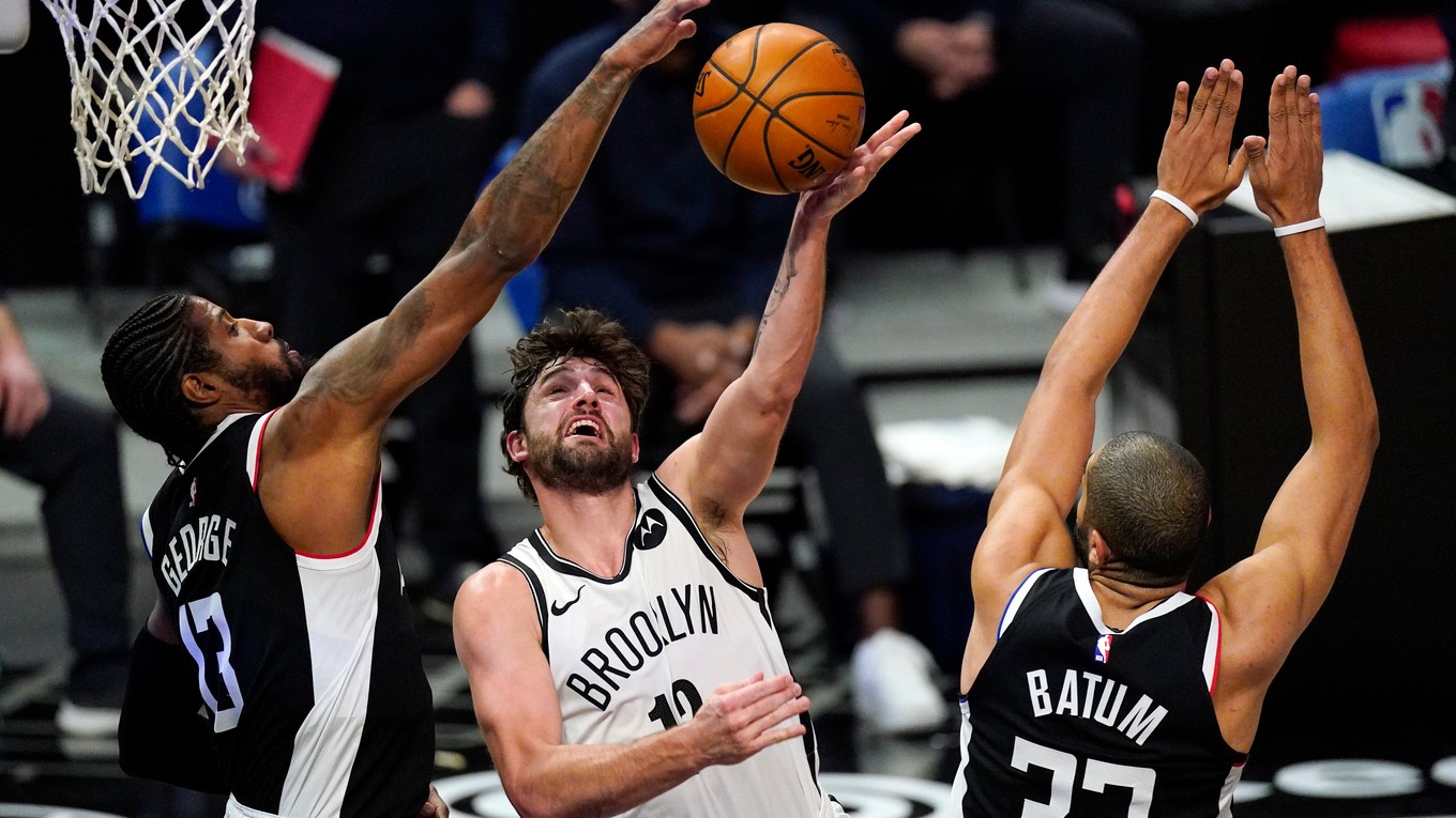 Momentka zo zápasu Brooklyn Nets - Los Angeles.