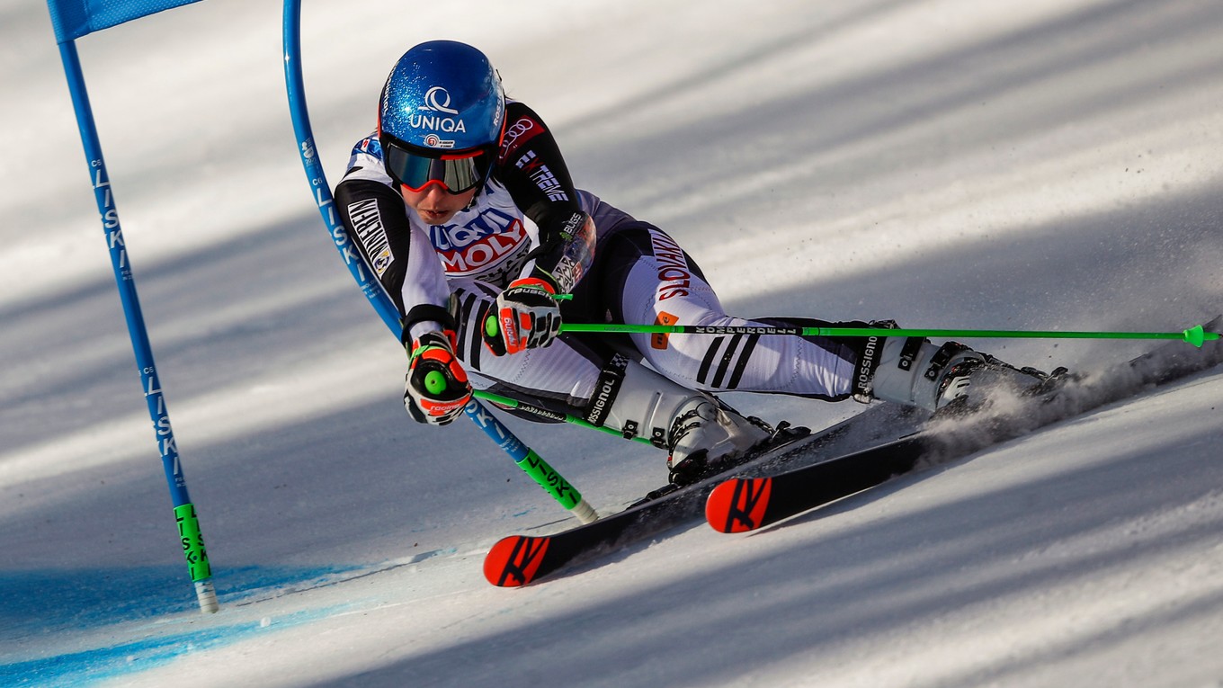 Petra Vlhová v obrovskom slalome na MS v Cortine 2021.