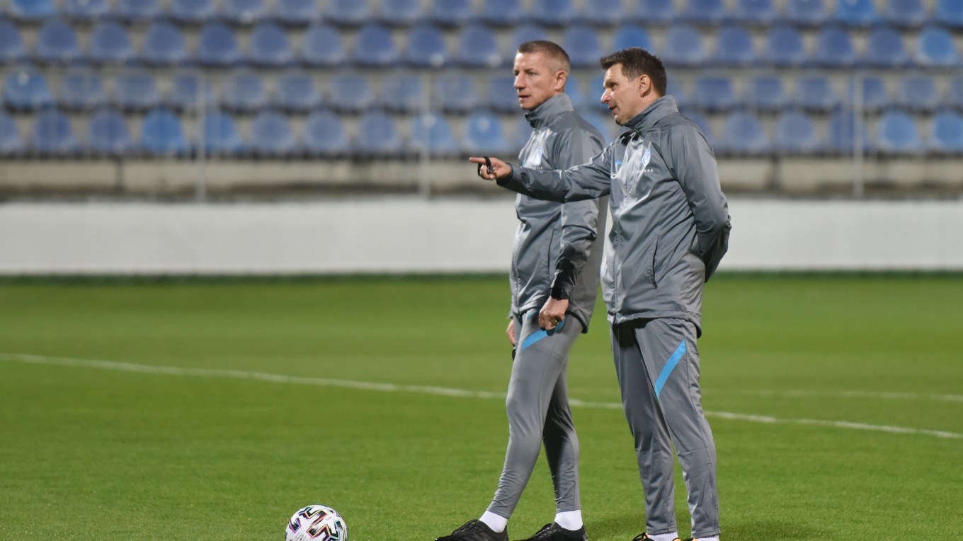 Marek Mintál (vľavo) a Štefan Tarkovič počas tréningu slovenskej reprezentácie.