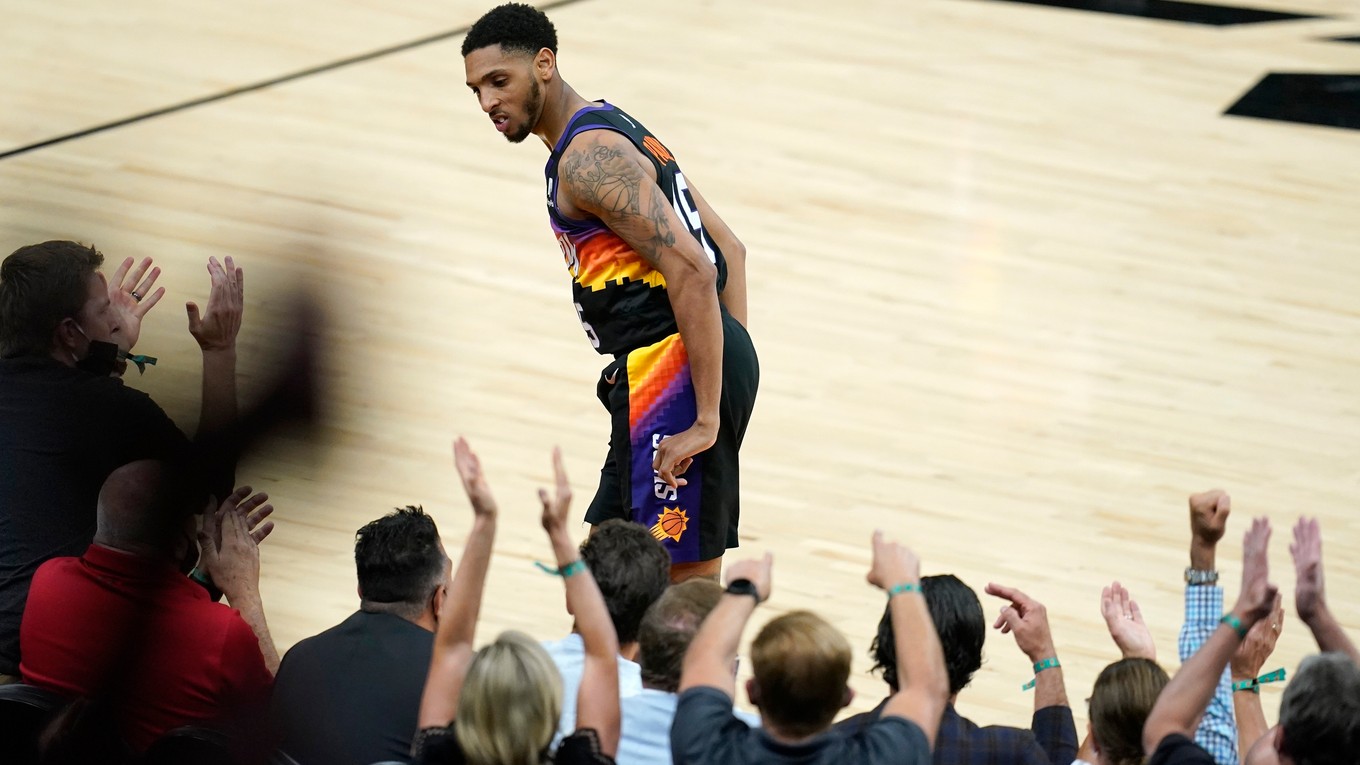 Cameron Payne a fanúšikovia, ilustračná fotografia NBA.