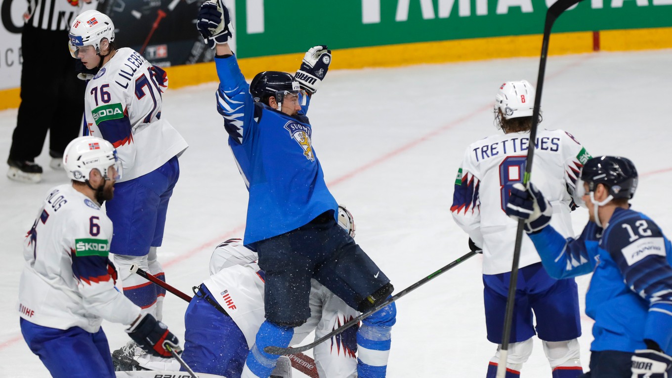 Momentka zo zápasu Fínsko - Nórsko na MS v hokeji 2021. 