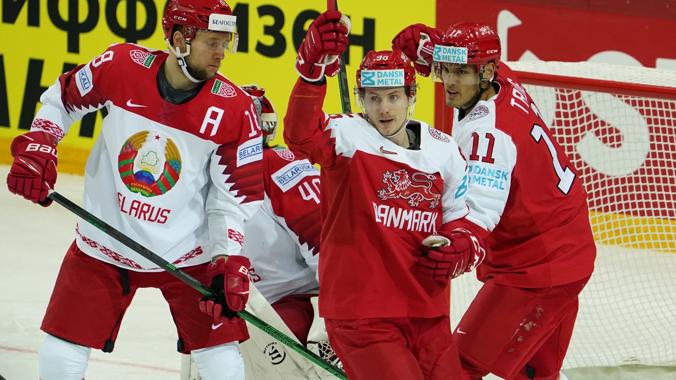 Dáni zaskočili Bielorusov štyrmi gólmi v tretej tretine.