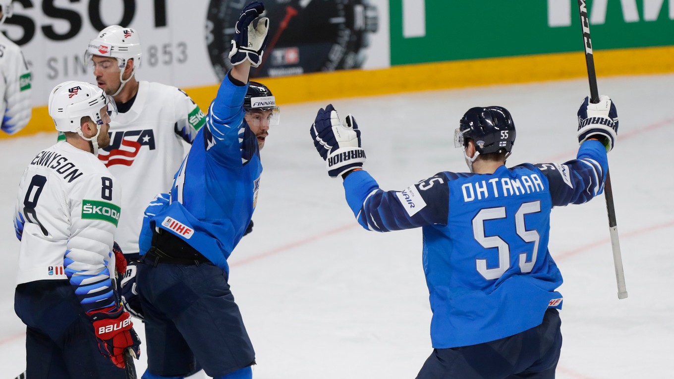Momentka zo zápasu Fínsko - USA na MS v hokeji 2021.