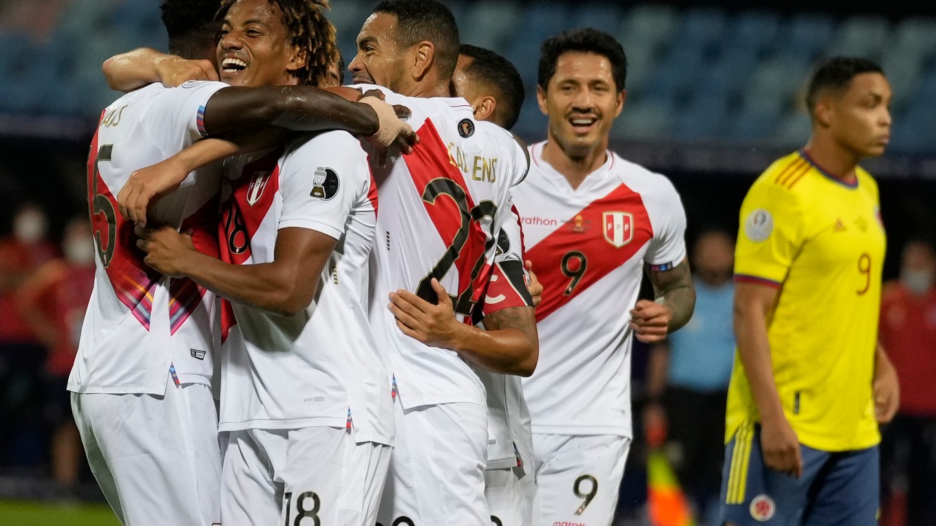 Radosť hráčov Peru.