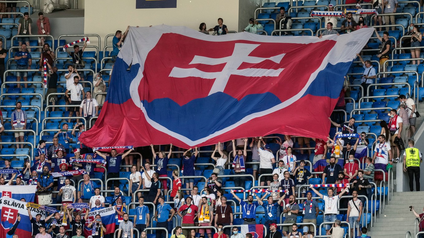 Slovenskí fanúšikovia v Petrohrade na EURO 2020.