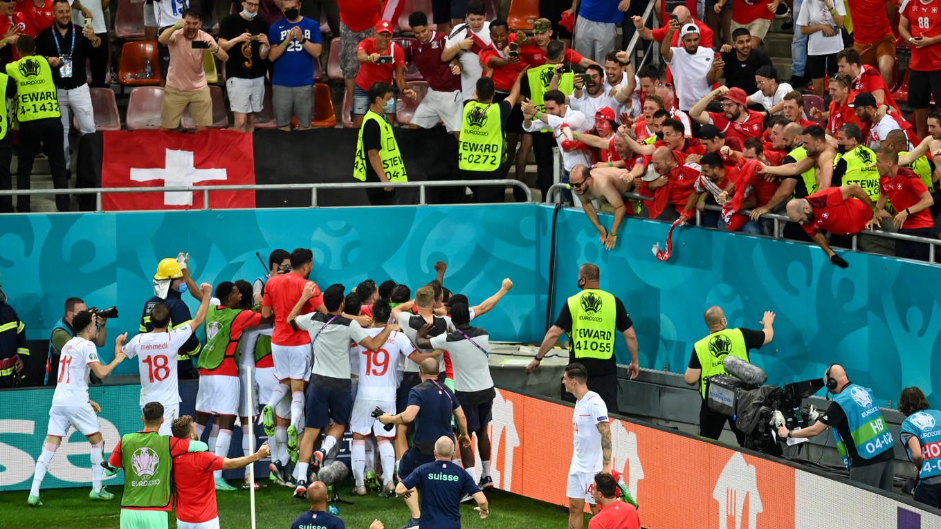 Švajčiari sa senzačne tešia z postupu do štvrťfinále EURO 2020.
