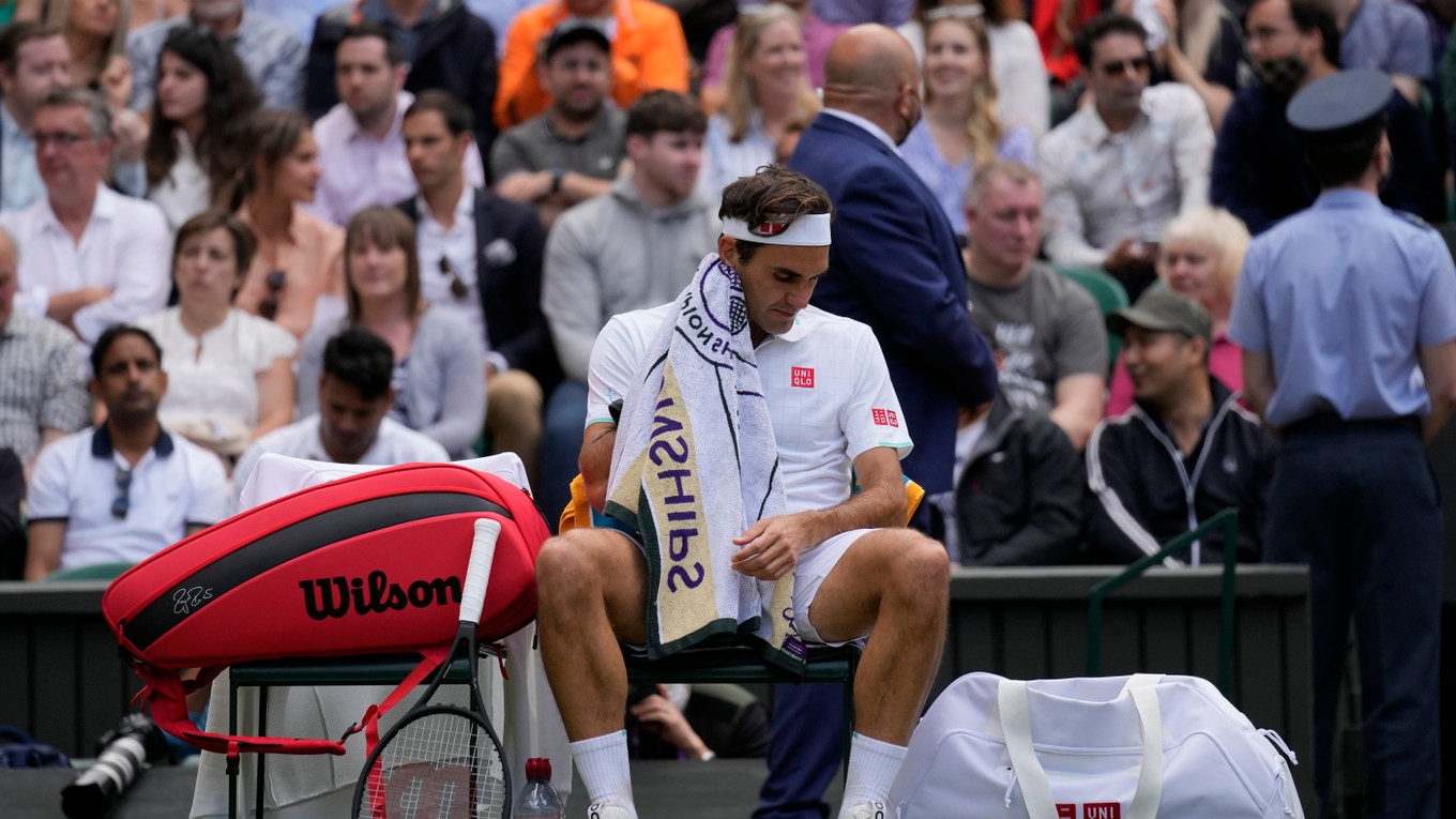 Roger Federer na Wimbledone 2021.