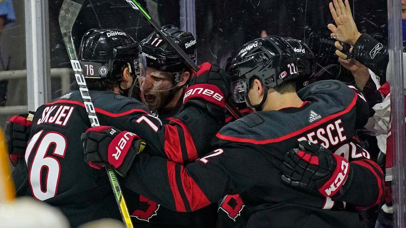 Hokejisti Carolina Hurricanes.