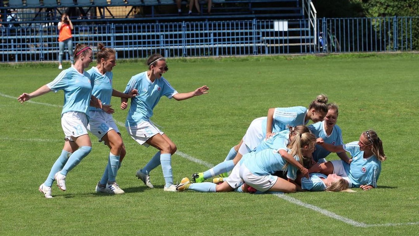 Futbalistky ŠK Slovan Bratislava. 