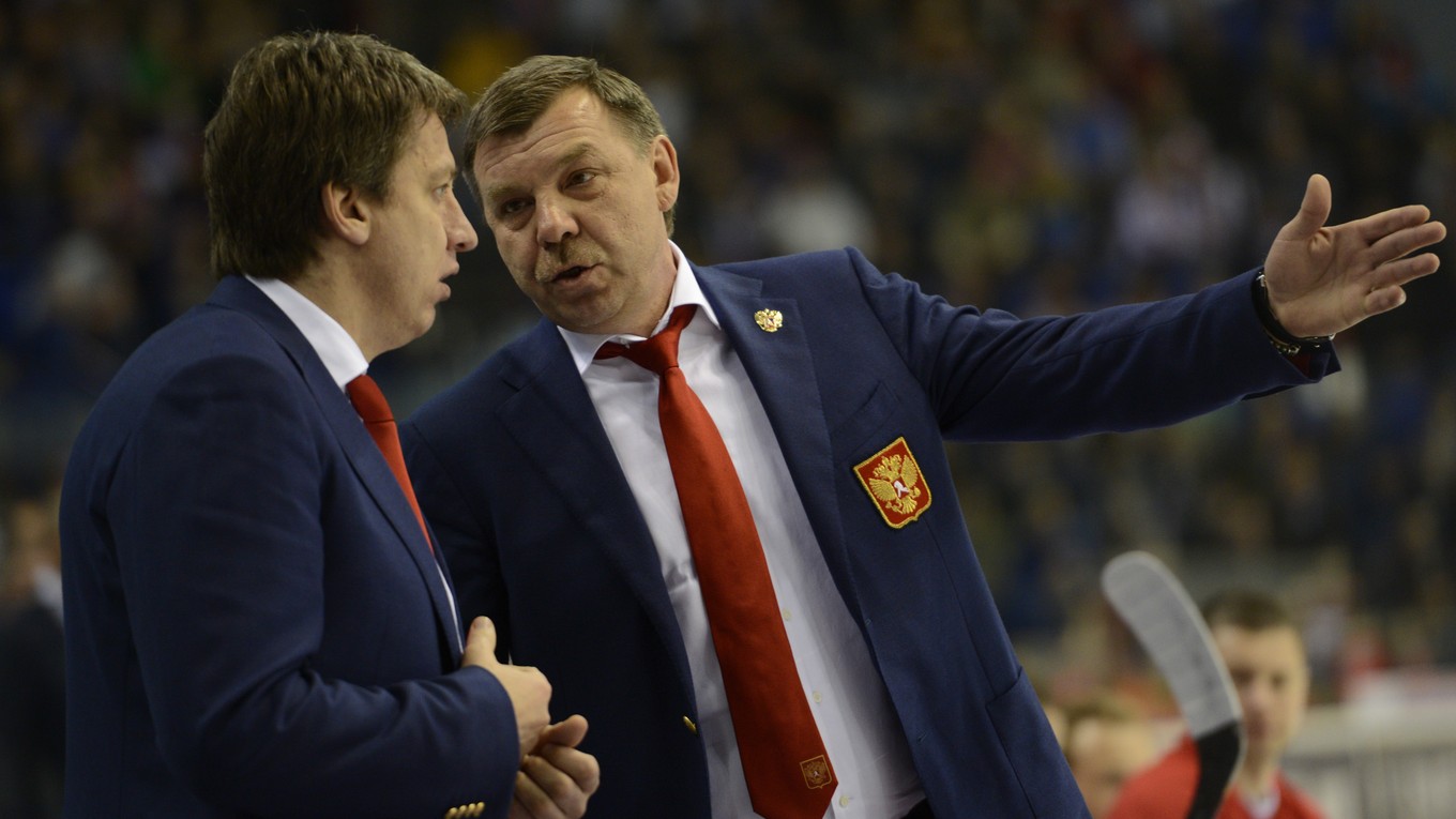 Harijs Vitolinš (vľavo) bol v minulosti asistentom trénera Olega Znaroka pri bieloruskej reprezentácii.