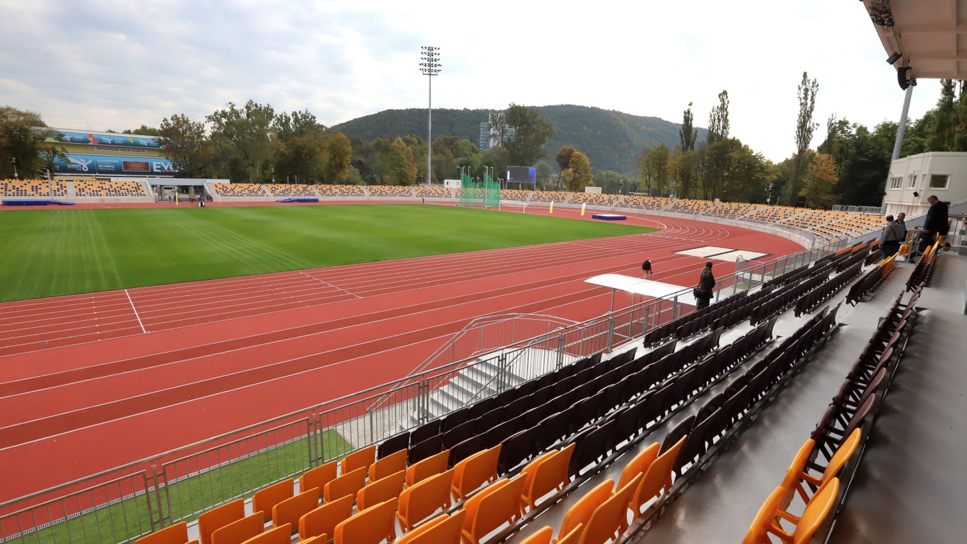 Zrekonštruovaný Atletický štadión SNP Vojenského športového centra Dukla Banská Bystrica na Štiavničkách.