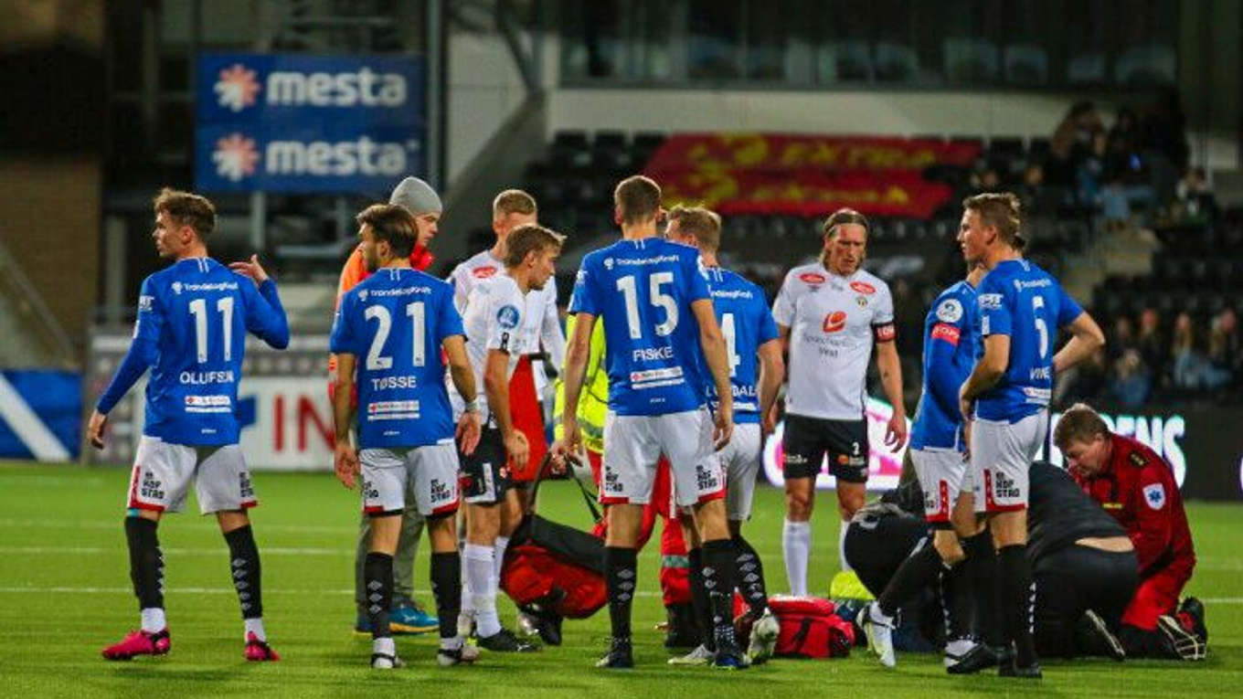 Kolaps islandského futbalistu Emila Pálssona.