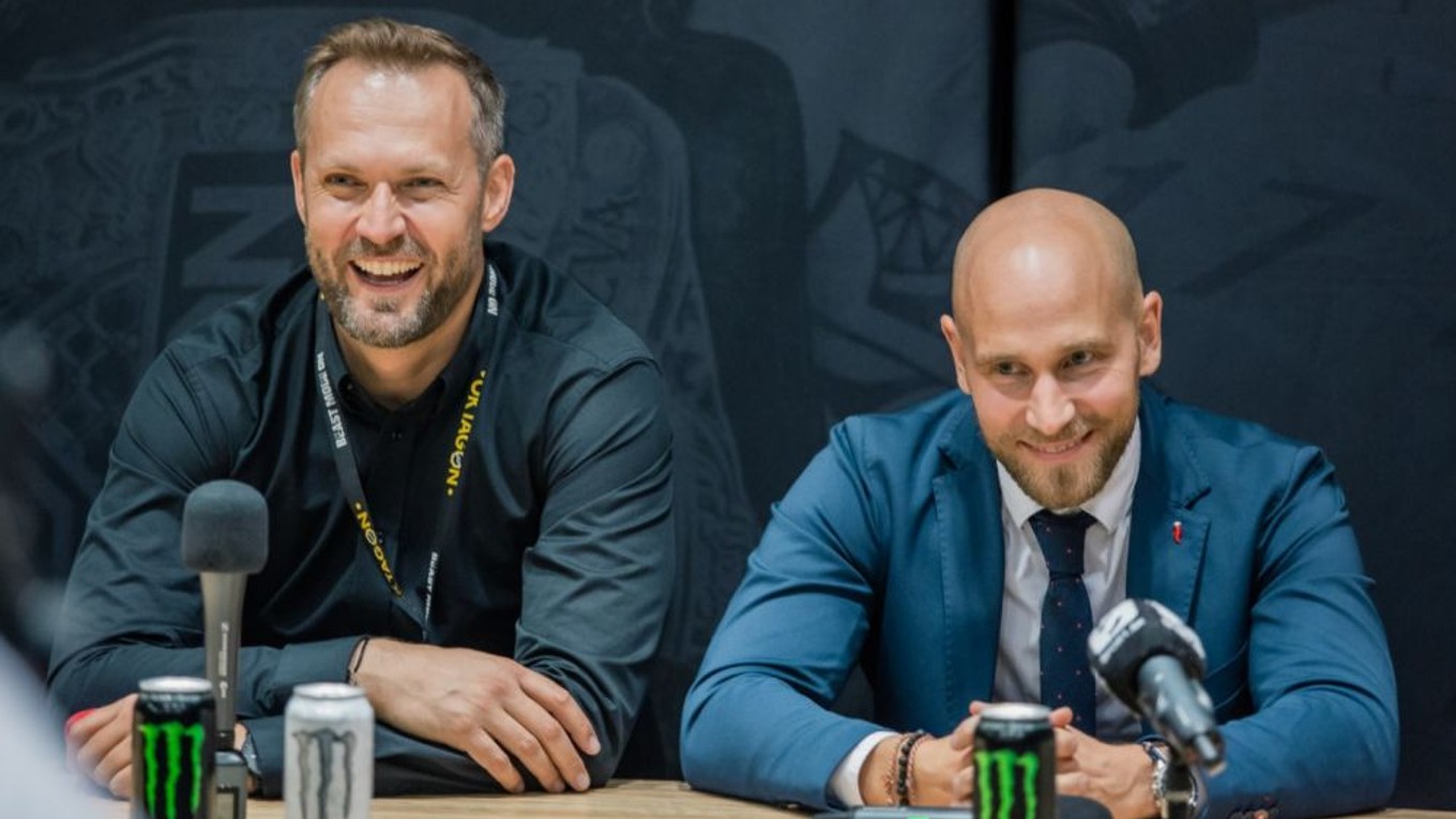 Ondřej Novotný (vľavo) a Pavol Neruda, promotéri organizácie Oktagon MMA.