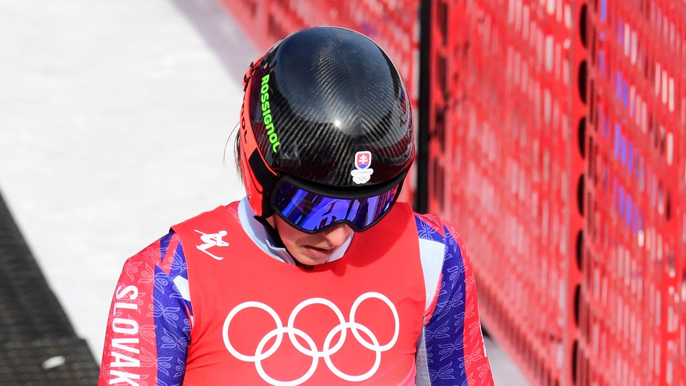 Sklamaná Petra Vlhová po obrovskom slalome na ZOH 2022 v Pekingu.
