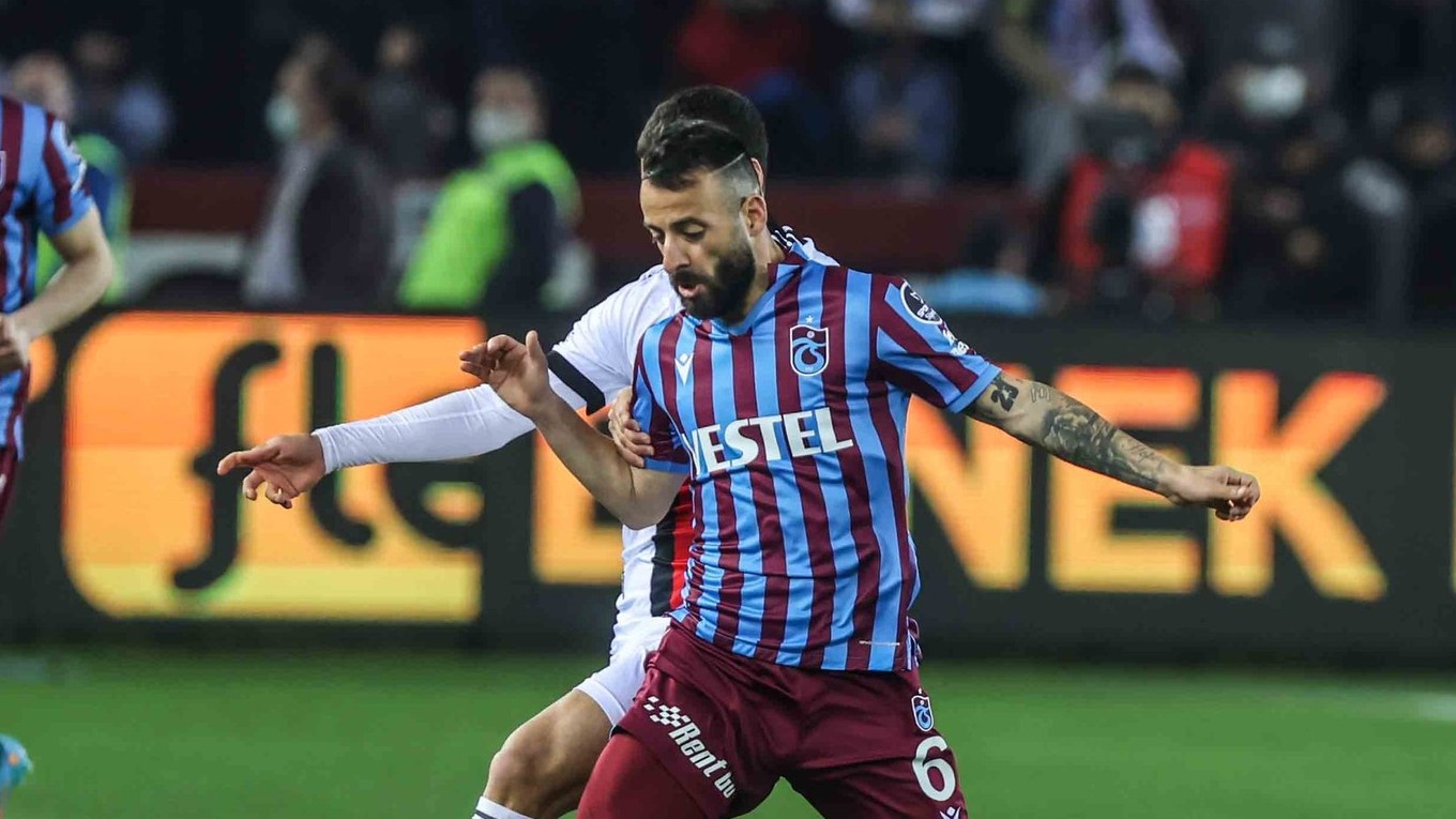 Manolis Siopis v drese Trabzonsporu.