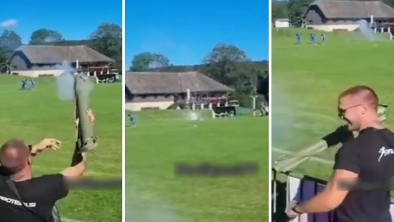 Muž, ktorý mieril raketu na futbalistov.