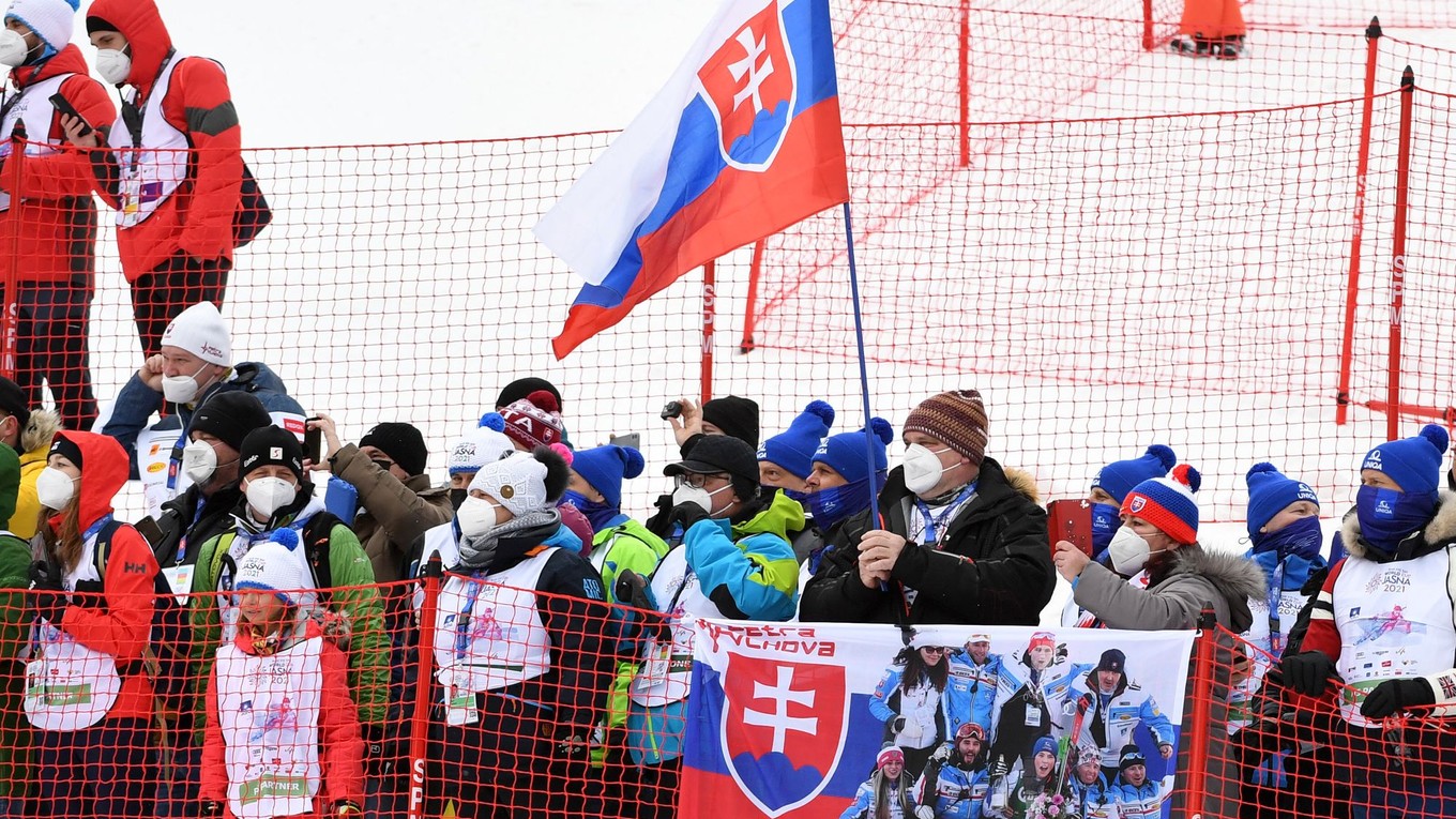 Fanúšikovia Petry Vlhovej počas  Svetového pohára v Jasnej 2021.