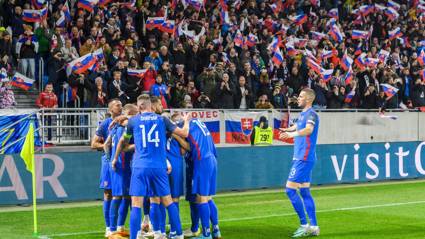 Slovenskí futbalisti v zápase proti Islandu, v ktorom rozhodli o účasti na EURO 2024.