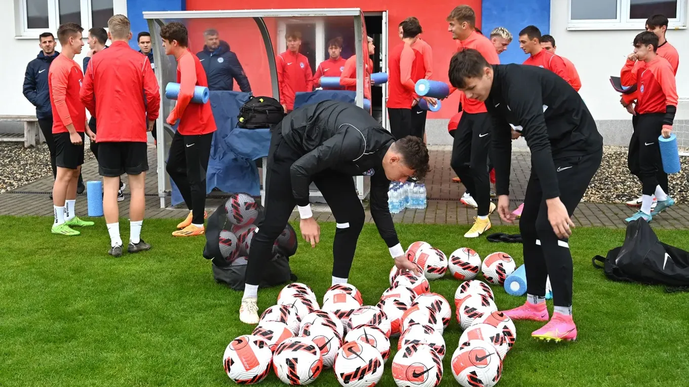 Slovenskí reprezentanti do 18 rokov.